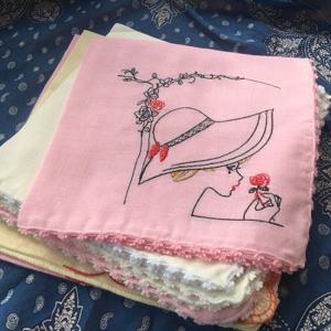 여성용 면 포켓 스퀘어를 위한 외부 싱글 및 더블 레이어 거즈 수 놓은 땀 흡수 손수건