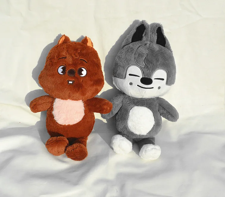스즈 카르마 키체인 플러시 토이 팬들을 위한 동물 인형 귀여운 동반자 어린이 및 성인 팬들을 위한 선물 방 장식 선물