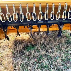 맞춤형 무선 대형 잔디깎이 장착형 잔디 절단기 플레일 모어 다기능 원격 제어 크롤러 잔디깎이