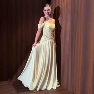 맞춤형 쉬폰 플리츠 스파클 오프숄더 A라인 롱 드레스 맞춤형 행사용 정장 이브닝 드레스 우아한 파티용