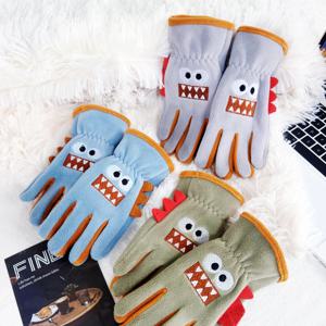 남아, 학생 및 어린이를 위한 따뜻한 장갑으로, 겨울철 자전거 타기 및 야외 활동에 적합합니다. 양털 안감으로 제작되었습니다.