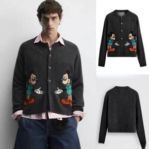 신상품 2025 남성용 회색 만화 단추 하나 니트 스웨터 재킷 루즈핏 긴팔 라운드넥 따뜻하고 통기성 좋은