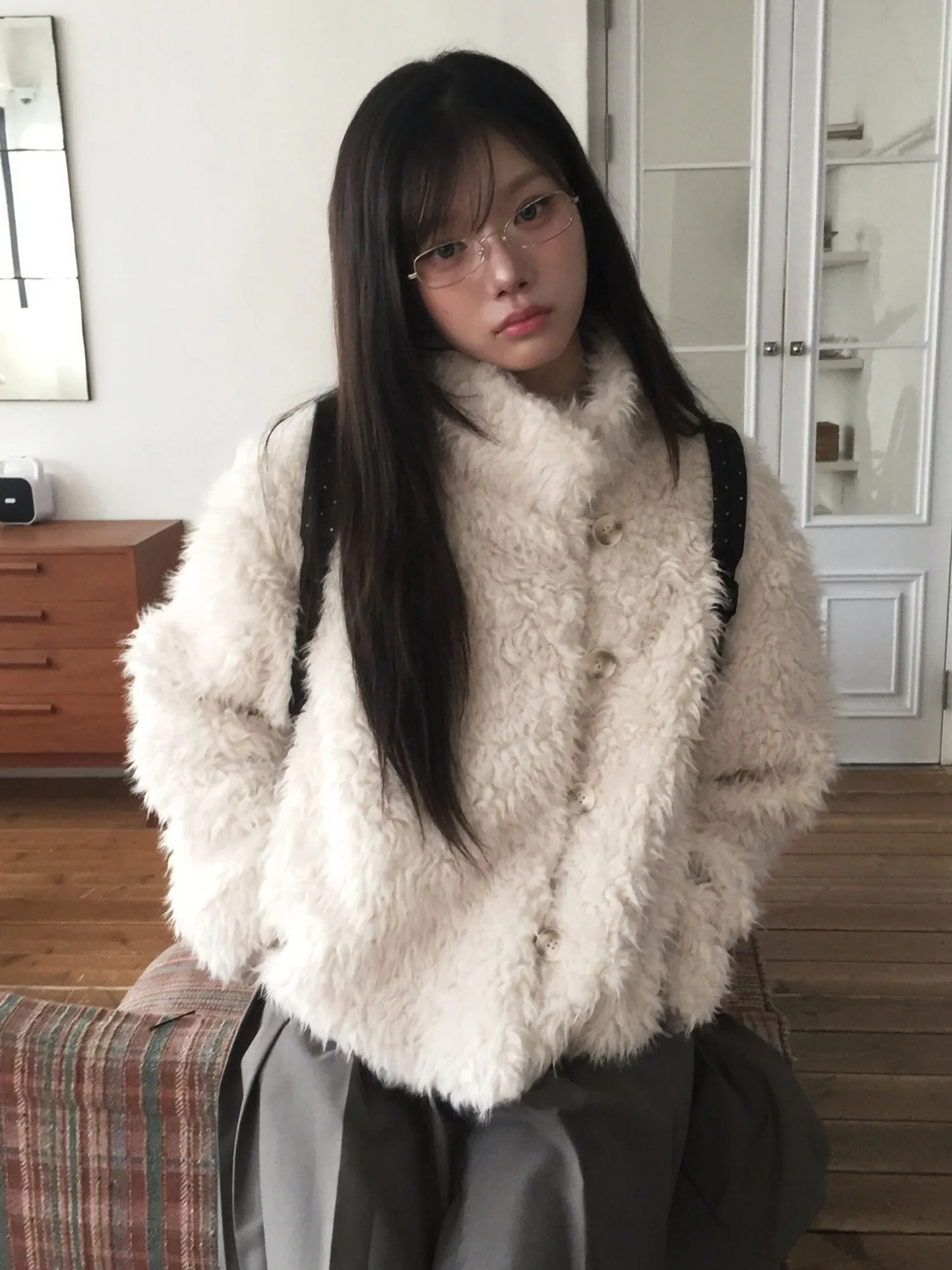 한국 스타일 짧은 털 코트 여성용 따뜻한 파일 가죽 재킷 겨울 패션 스몰 사이즈 빅 코트 털 질감 디자인