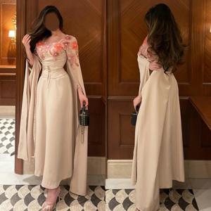 맞춤형 복잡한 매칭 저지 새시 플라워 비즈 플리츠 스트레이트 스퀘어 넥 미디 드레스 맞춤형 행사 드레스 레트로