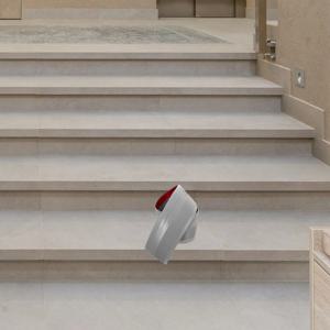 계단 모서리 PVC 몰딩 계단 가장자리 보호대 미끄럼 방지 텍스처 표면 밝은 색상 실내외 안전 바닥 가장자리 트림