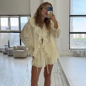 Tornova 여성용 프릴 반바지 세트 V 넥 느슨한 레이스 업 셔츠 섹시한 캐주얼 반바지 여성 봄 새로운 매칭 세트