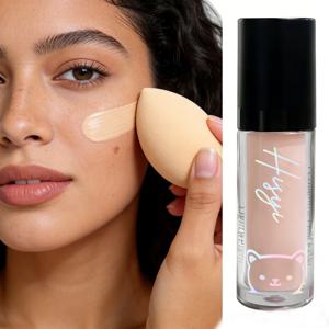 무결점 컨실러 보습 효과로 다크서클과 눈물샘을 커버하며 주름 없이 밝게 가꿔줍니다