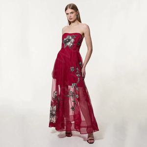 맞춤 제작 최신 버건디 프롬 가운 2025 슬리브리스 이브닝 드레스 스트랩리스 비딩 웨딩 파티 가운 시스루 스커트