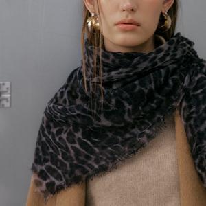 바니스뉴욕 25FW 캐시미어100 레오파드 스카프
