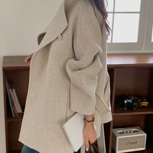 [브리치]  /  양모100 멜번 핸드메이드 벨트 루즈핏 하프 코트