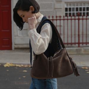 콰니 메이페어 브래드 스웨이드 백