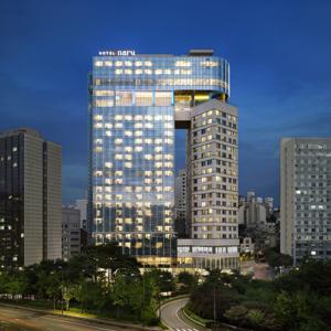 호텔나루서울 엠갤러리 1박 와인 제공