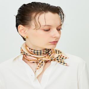 [선물포장][SILK100]베이지 체인프린트 쁘띠 삼각스카프&링 세트 DCSC4E825