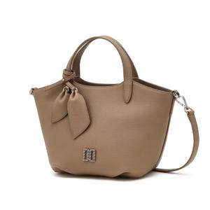 베이지 DD로고 소가죽 토트백 DCBA6E340I2