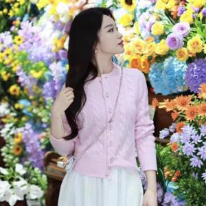 [브리치]  / 여성 라운드넥 꽈배기 니트 가디건 핑크레드 S