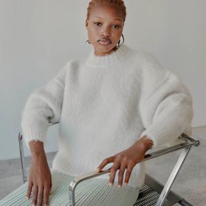 SAKURU 알파카 크루넥 스웨터 FF22017G ICE