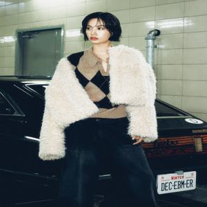 E.B.M[정가239000원] 아가일 카라 니트 풀오버EMPBKPO260