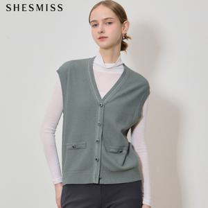 (SHESMISS)] 프렌치시크 브이넥 버튼 니트 베스트 (택가격: 178000원)