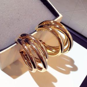 포인트 링귀걸이 고급 특이한귀걸이 골드 볼드링 3단 볼드링 인기 귀여운 고급