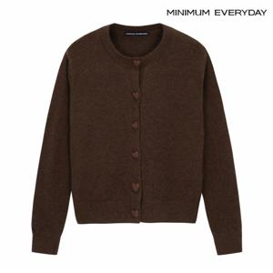 에브리데이] 정상가 69,000원  에브리데이]하트 버튼 라운드 니트 가디건 (EB3CK002D)