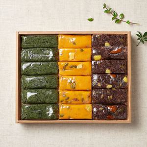 [작심밀도]대통령표창 대월떡집 떡선물세트 4호/ 총18개, 1.44kg/ 호박영양찰떡,흑미영양찰떡,쑥인절미