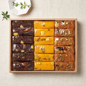 [작심밀도]대통령표창 대월떡집 떡선물세트 2호/ 총18개, 1.44kg/ 호박영양찰떡,약식,흑미영양찰떡