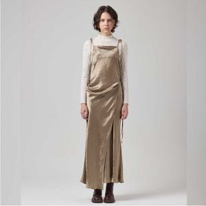 [미바이와이][최초가359,000]입체패턴 랩 슬리브리스 원피스