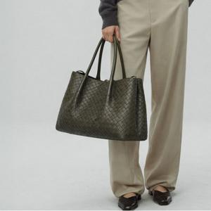 [최초가379,000] 포르트 맥시 소가죽 숄더백_PCBG260107