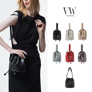 VW베라왕 25SS 펀칭 버킷백 2종(+스트랩2종)