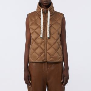 26SS 더큐브 TREGIC 발수 조끼 패딩 카라멜 9296014506 051