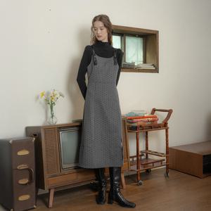 PM_Gray polka dot dress