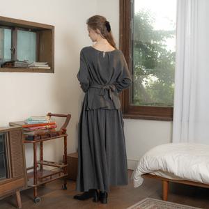PM_Tie-strap knit top and skirt two-piece set_CHARCOAL