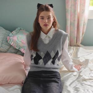아가일 패턴 브이넥 베스트 TLVCX2972