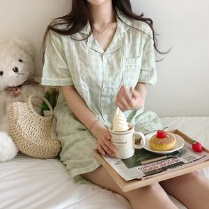 [브리치]  / 루즈핏 시어써커 소재 시원한 여름 잠옷 세트 파자마
