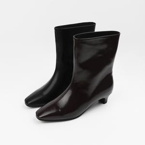 신난다슈 여성 앵클부츠 4cm 통넓은 숏 앵글 부츠 기모 키튼힐 사각코 ST251118