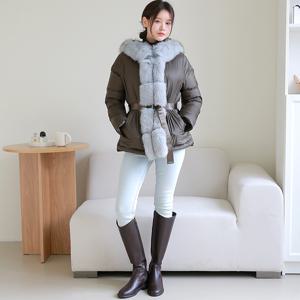 [CJ 단독][최초가 399,000원]아무르 폭스 스트림 하프 다운 점퍼