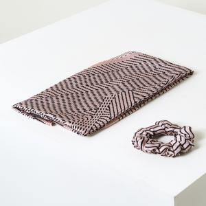 닥스 여성 [[24FW]] DLSC4D711P2 [가격인하][SET] 핑크 패턴 스카프&헤어 스크런치 세트