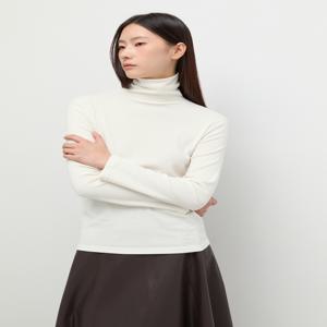 [쉬즈미스] 소프트 터틀넥 기모 티셔츠 SAJTSP42530