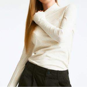 여성 자수 목폴라 긴팔티 (WHLAD4T21F-T)