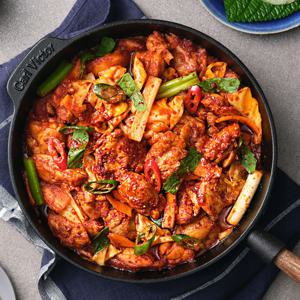 춘천 순살닭갈비 750gx2봉 / 2세트 구매시 3000원 할인 / 국내산100% / 매콤달콤 양념닭갈비