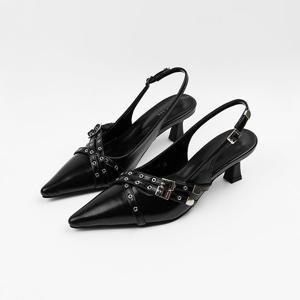 [신난다슈] 여성 슬링백 힐 5cm 여자 스틸레토 슬링백 구두 펌프스 미들힐 펀칭 LO251144 블랙