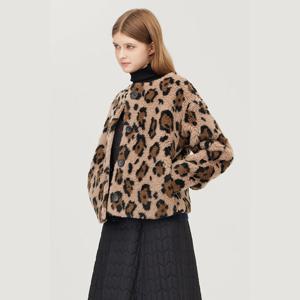 [베네통] 레오파드 라운드 넥 덤블 점퍼 BAJP55561