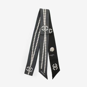 샤넬 CC로고 실크 스카프 방도 다크 그레이 AAB503