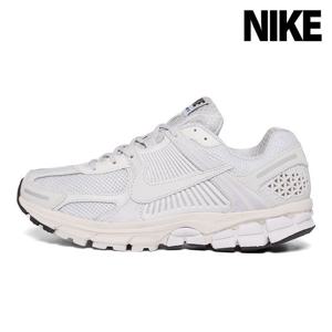나이키 공용 스니커즈 줌 보메로 5 SP 세일 바스트 그레이 BV1358-001