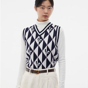 [랩]MARIO로고플레이 브이넥 니트 베스트 AP4KVA62