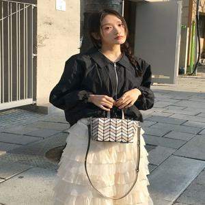 [질스튜어트] 베이지 컬러 로젤라 뮤즈 크로스 겸 토트백 JABA5F422I2