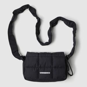 엄브로크로스백 JQS UQ123CBG23-BLK 플라이트 퀼팅 미니백 / BLACK