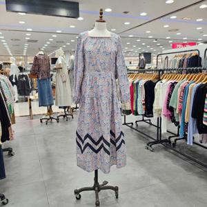 [써스데이아일랜드]배색 레이스 포인트 원피스 T246MOP150W