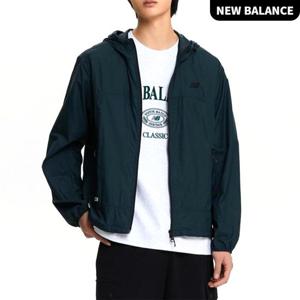 뉴발란스 에센셜 스몰로고 경량 바람막이 NBNAE21013-BS