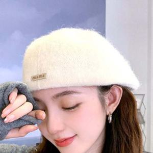 라벨장식 모직 베레모 모자 ST241210 모자 헌탱캡 캡 베레모 야구모자 방울모자 털모자 귀마개 밀짚모자 중정모 비니 반다나 두건 귀달이모자